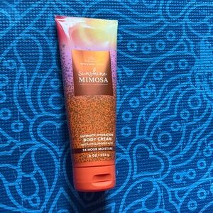 Sunshine Mimosa- B&BW Body Cream